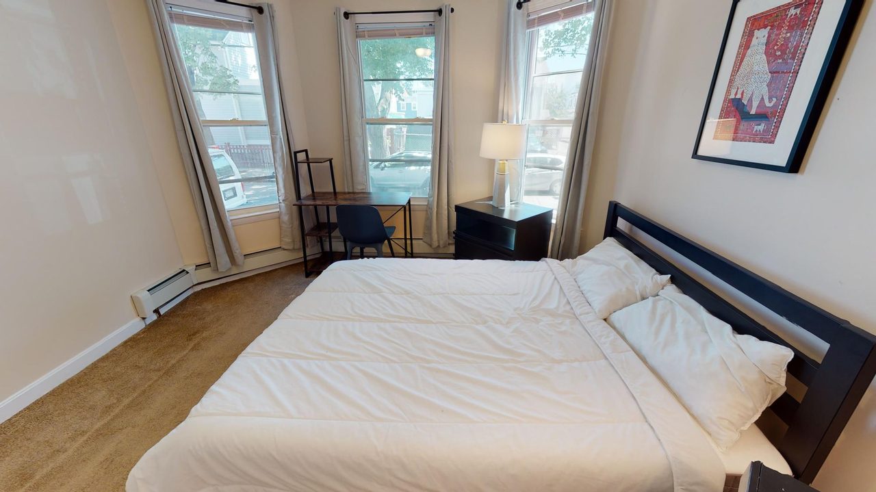 a room in Wellington-Harrington photo 2