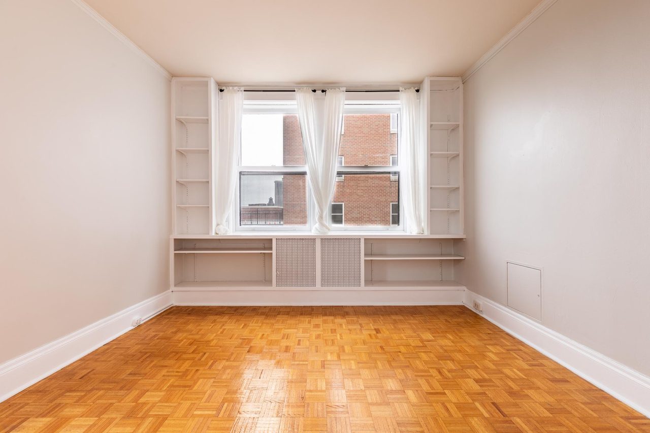 a room in Downtown photo 6