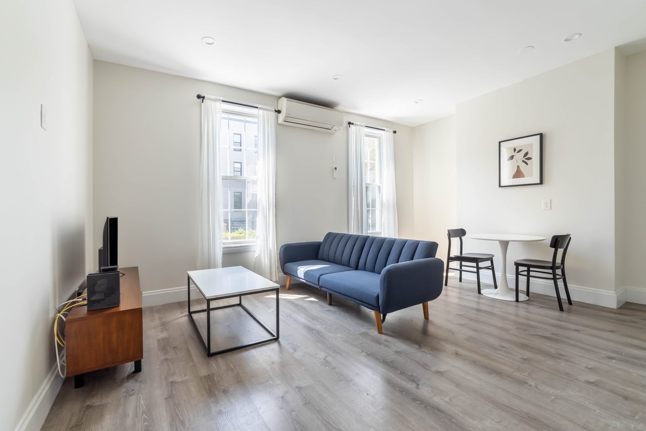 a room in Greenpoint photo 5
