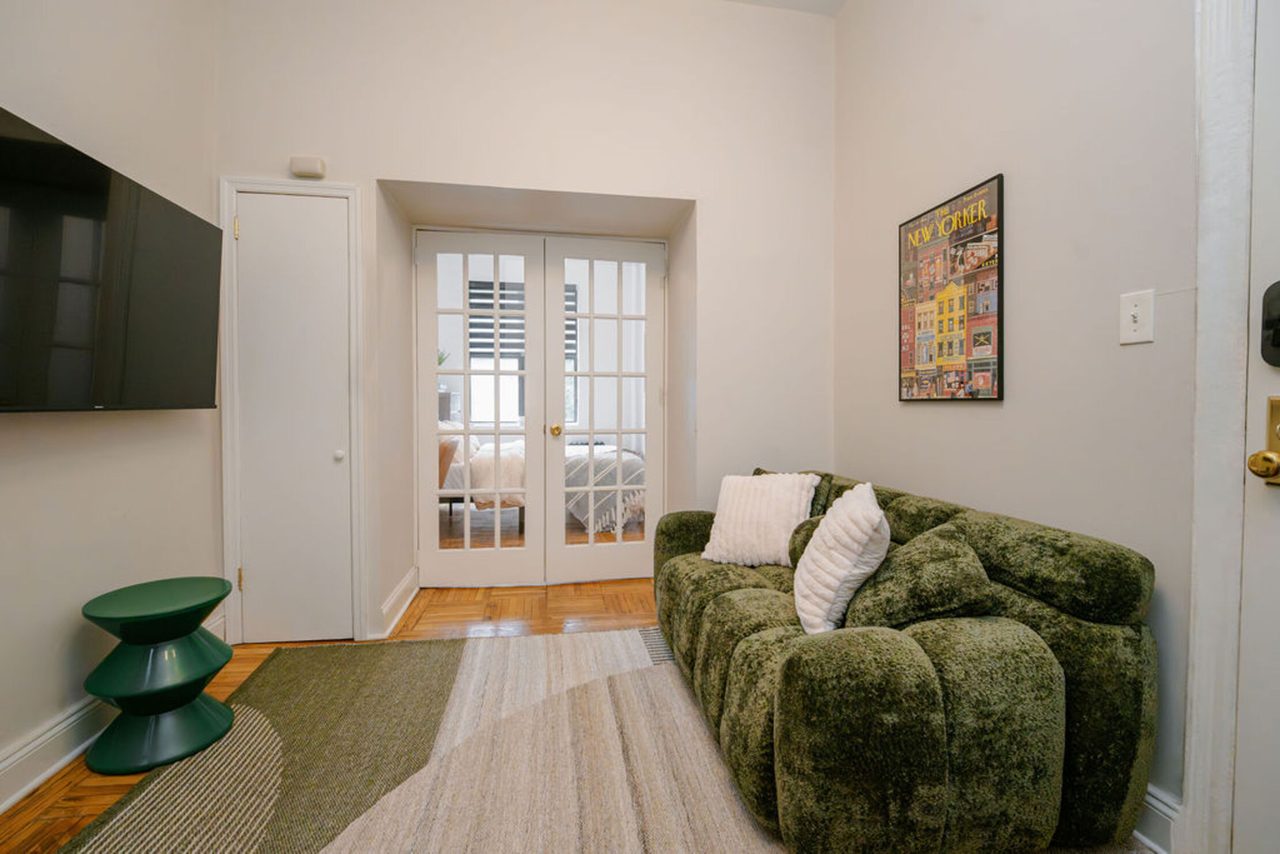 a room in East Village photo 2