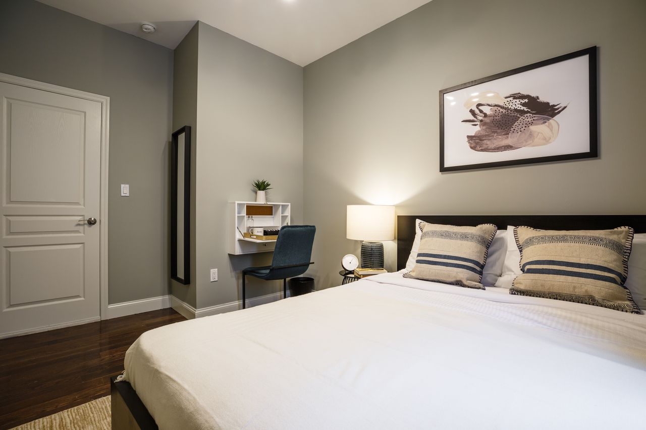 a room in Harlem photo 2
