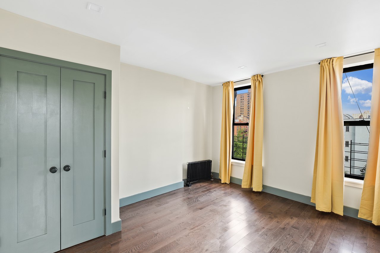 a room in East Harlem photo 2