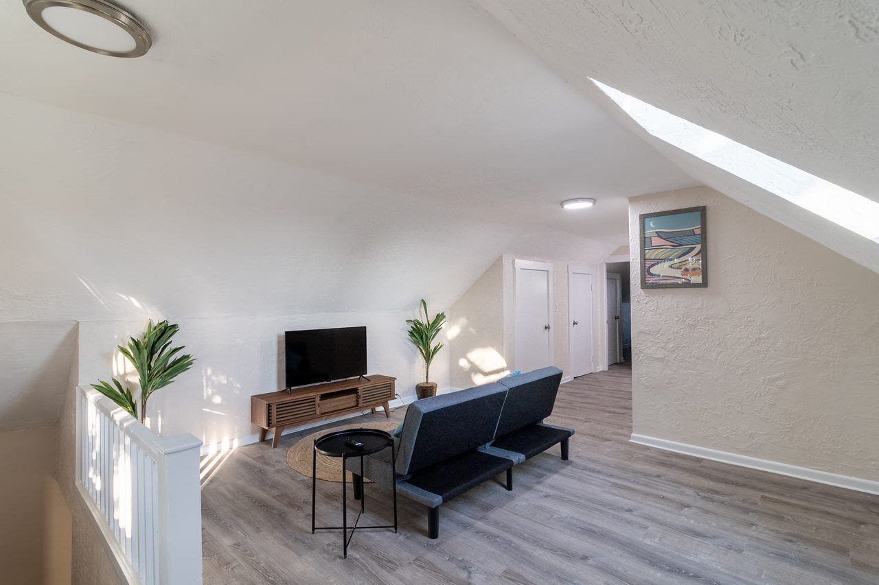 a room in Lower Allston photo 5
