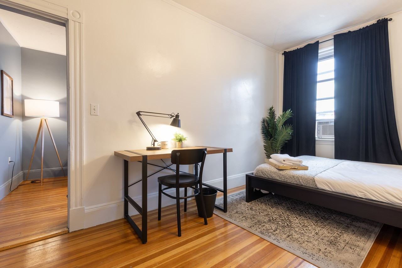 a room in North End photo 3