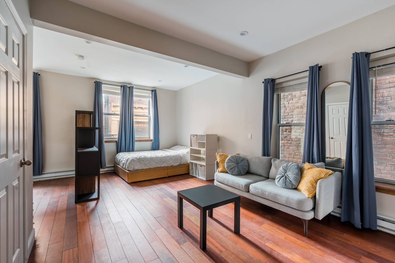 a room in North End