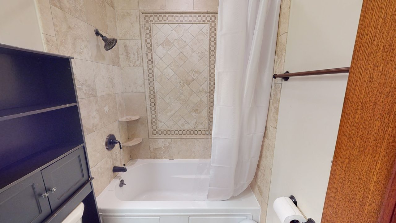 a room in Mission Hill photo 7