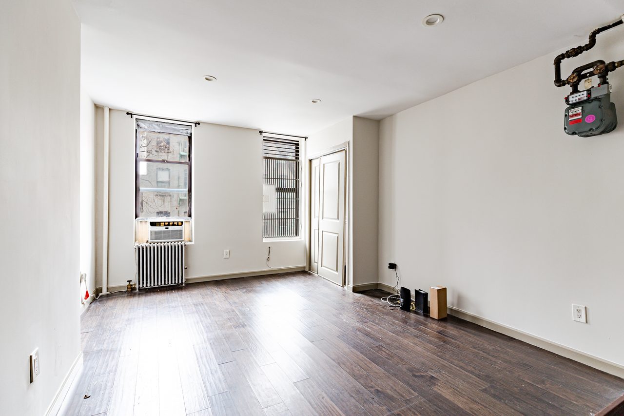 a room in East Village photo 9