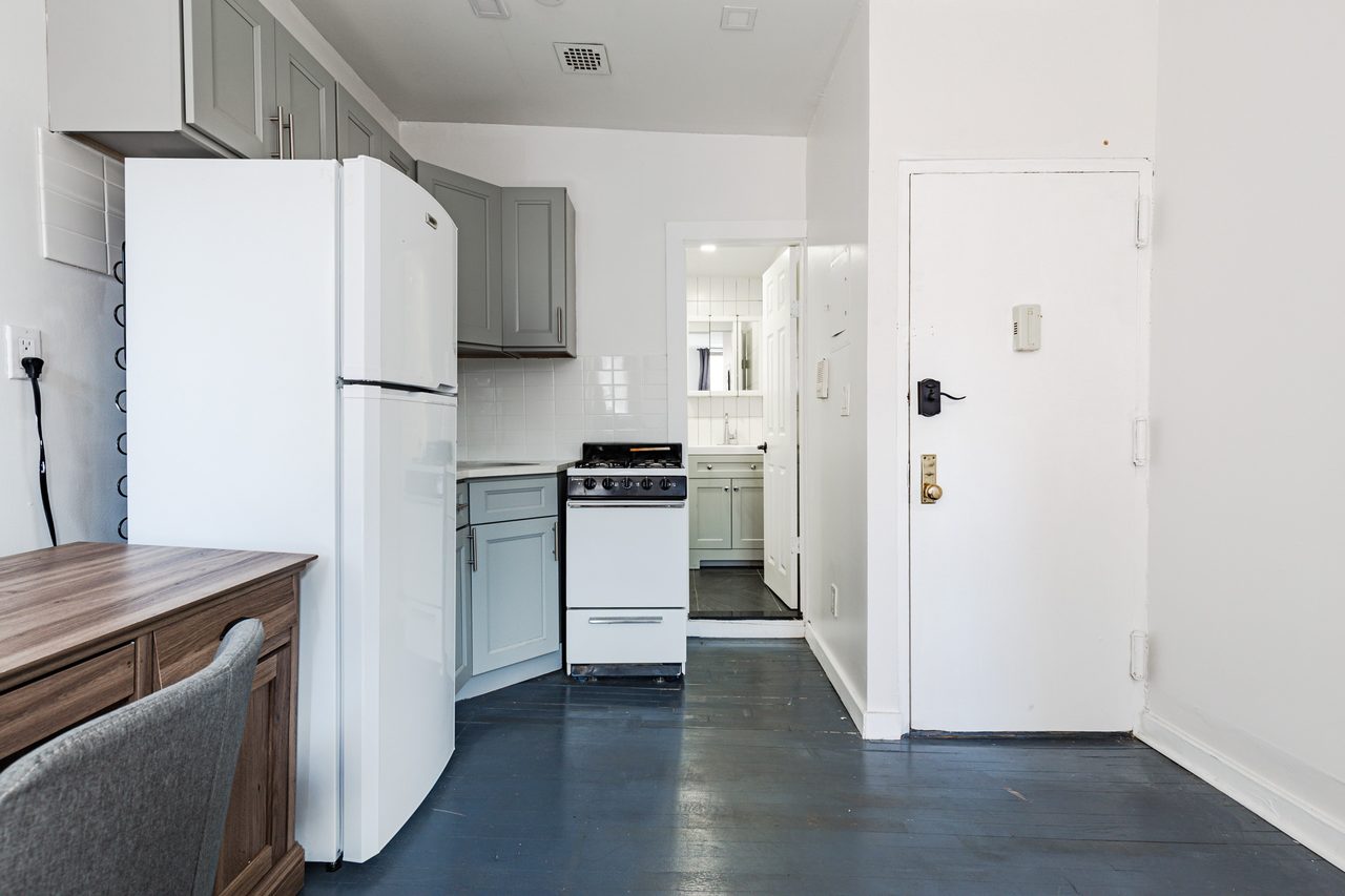 a room in East Village photo 4