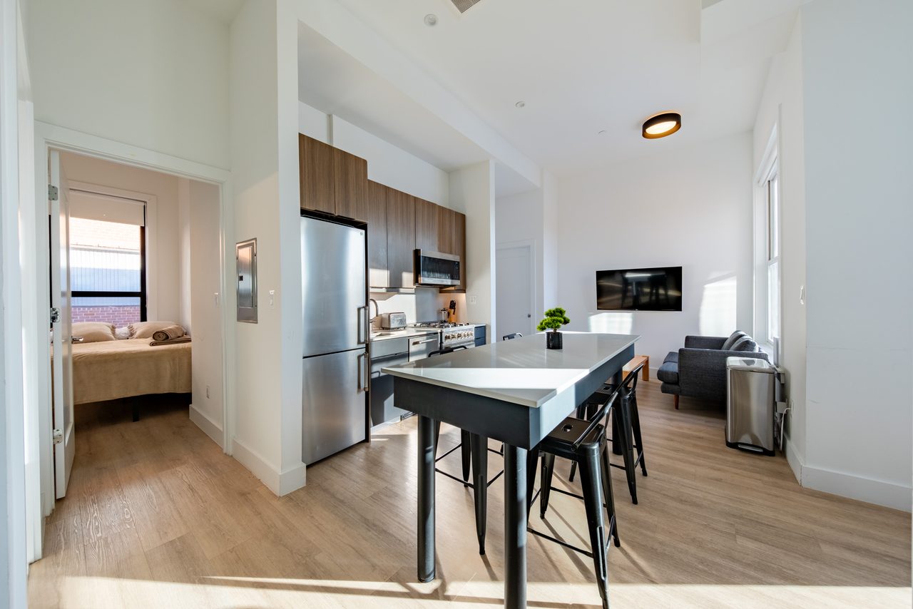 a room in Northwest Washington photo 4