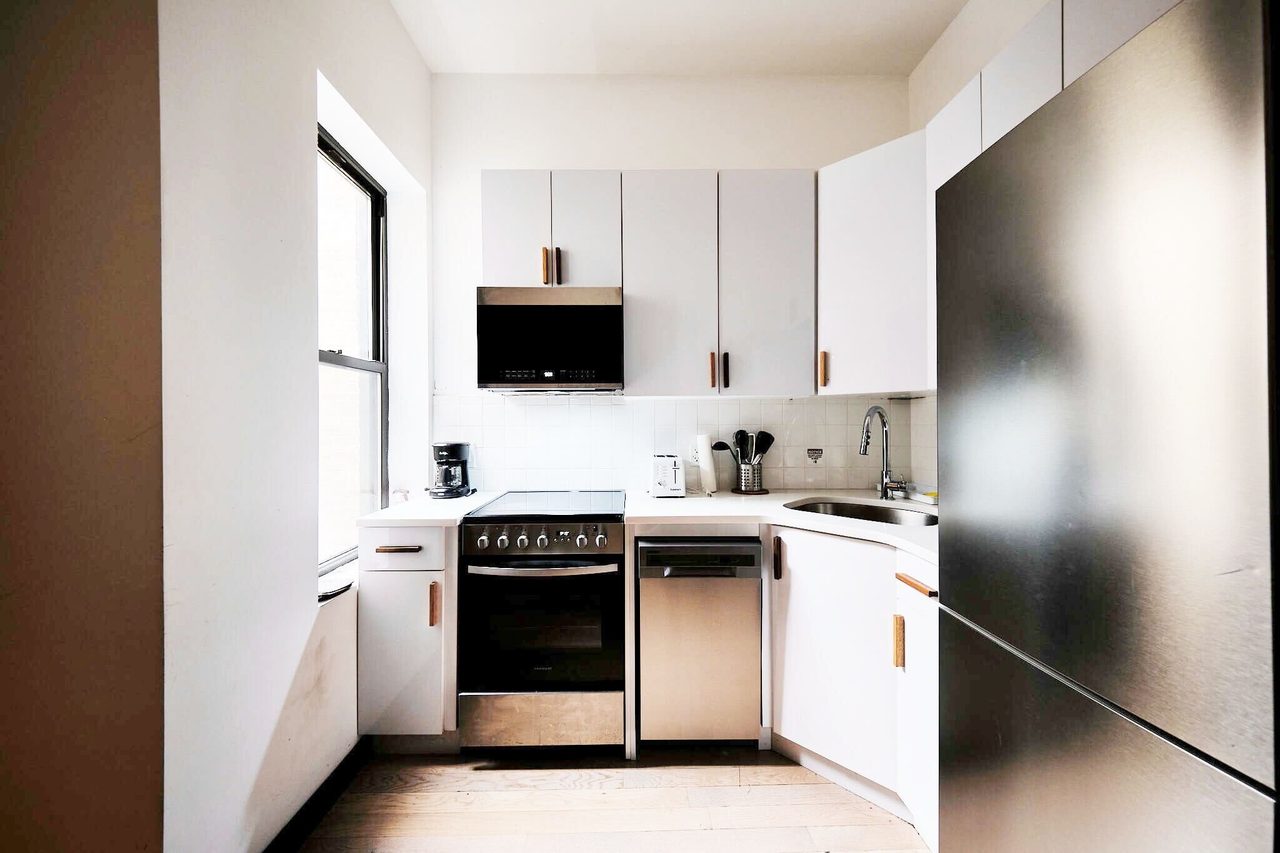 a room in Ridgewood photo 4