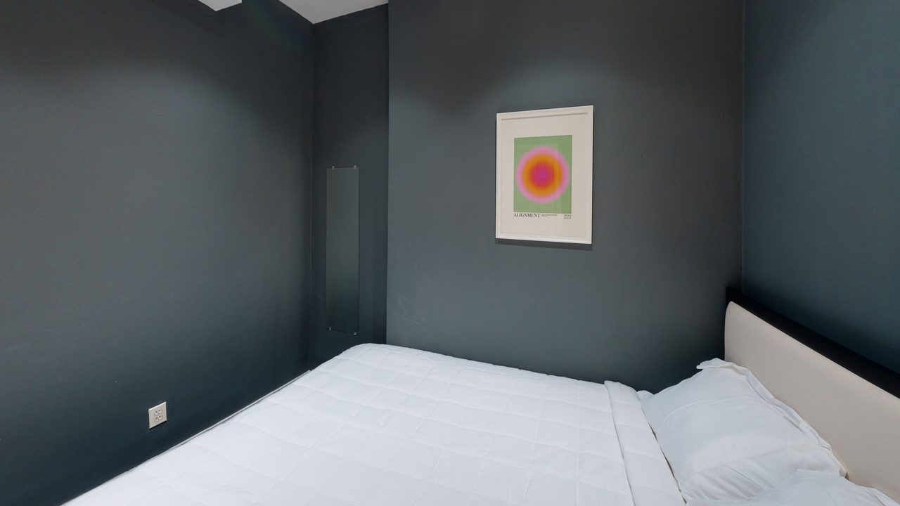 a room in East Harlem photo 2