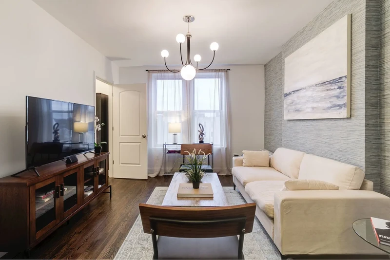 a room in Crown Heights photo 3