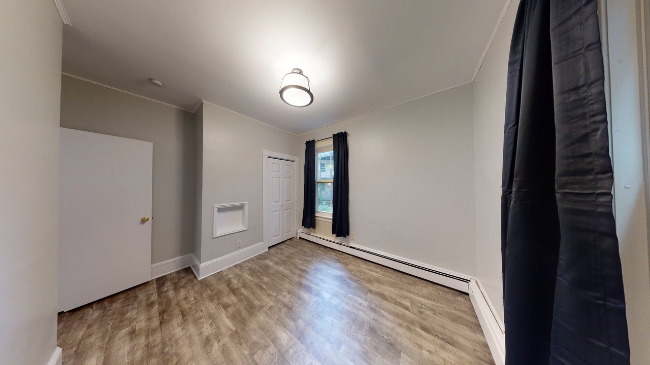a room in Mission Hill photo 3