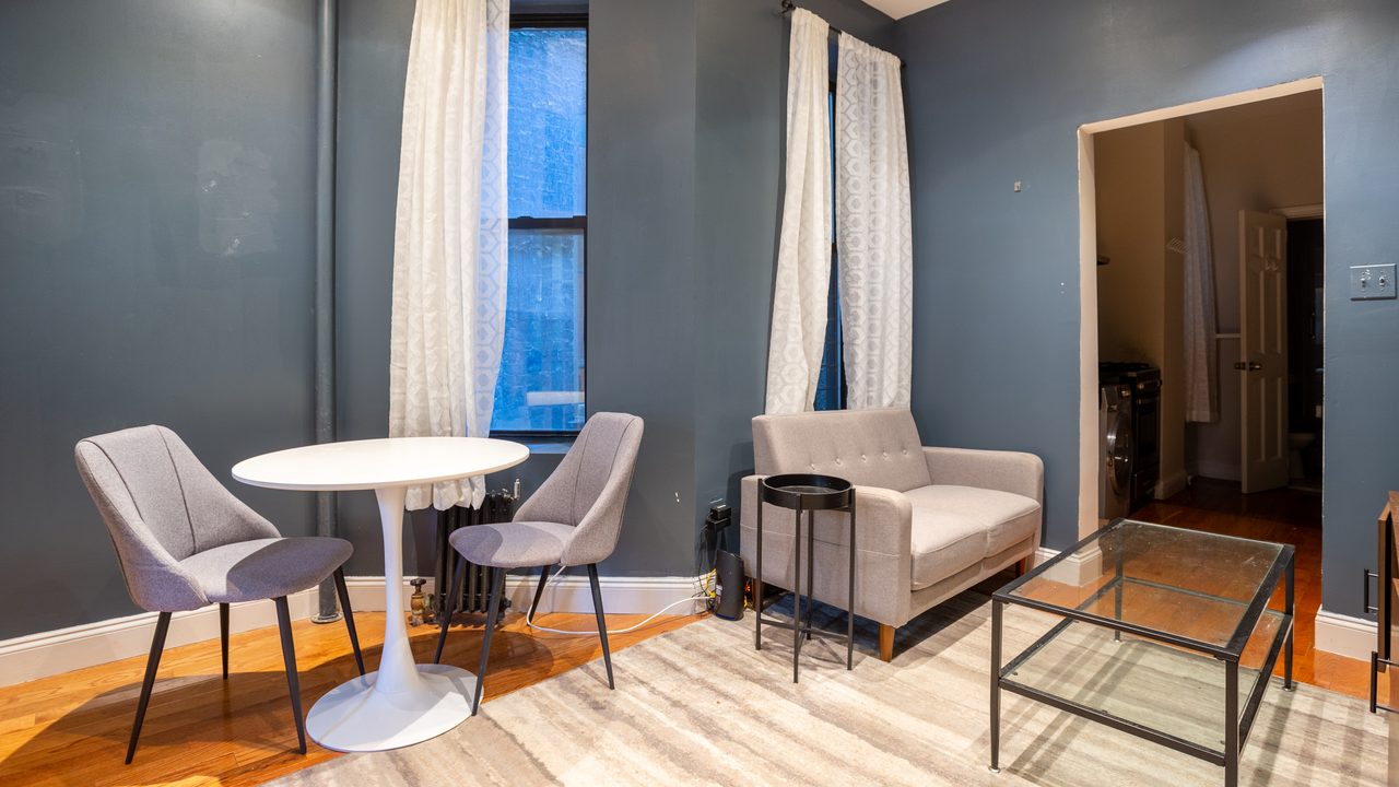 a room in East Village photo 5