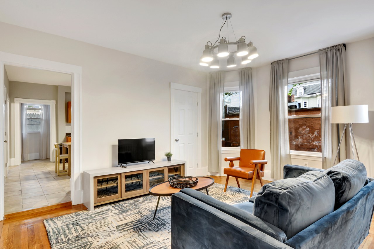 a room in Allston photo 5