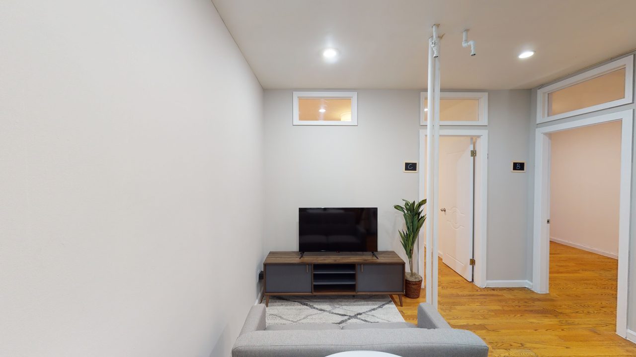 a room in Morningside Heights photo 4
