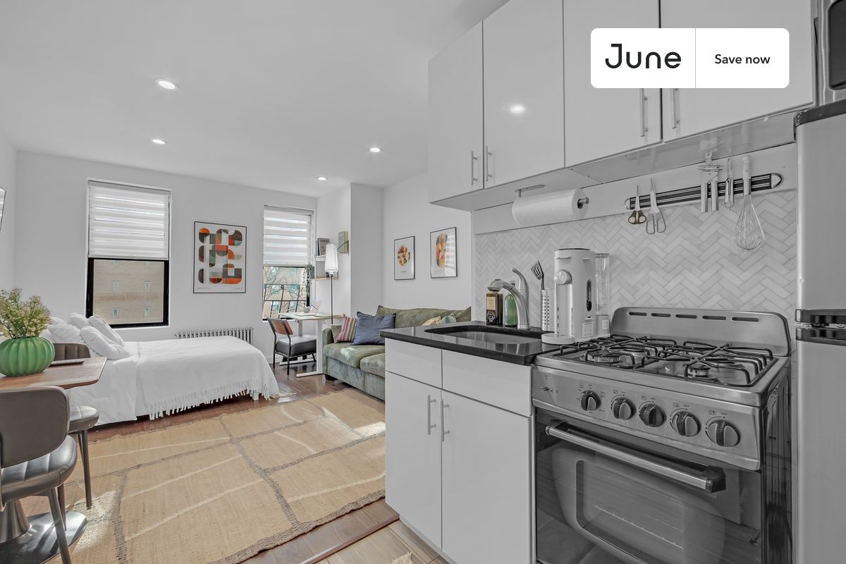 a room in East Village photo 3