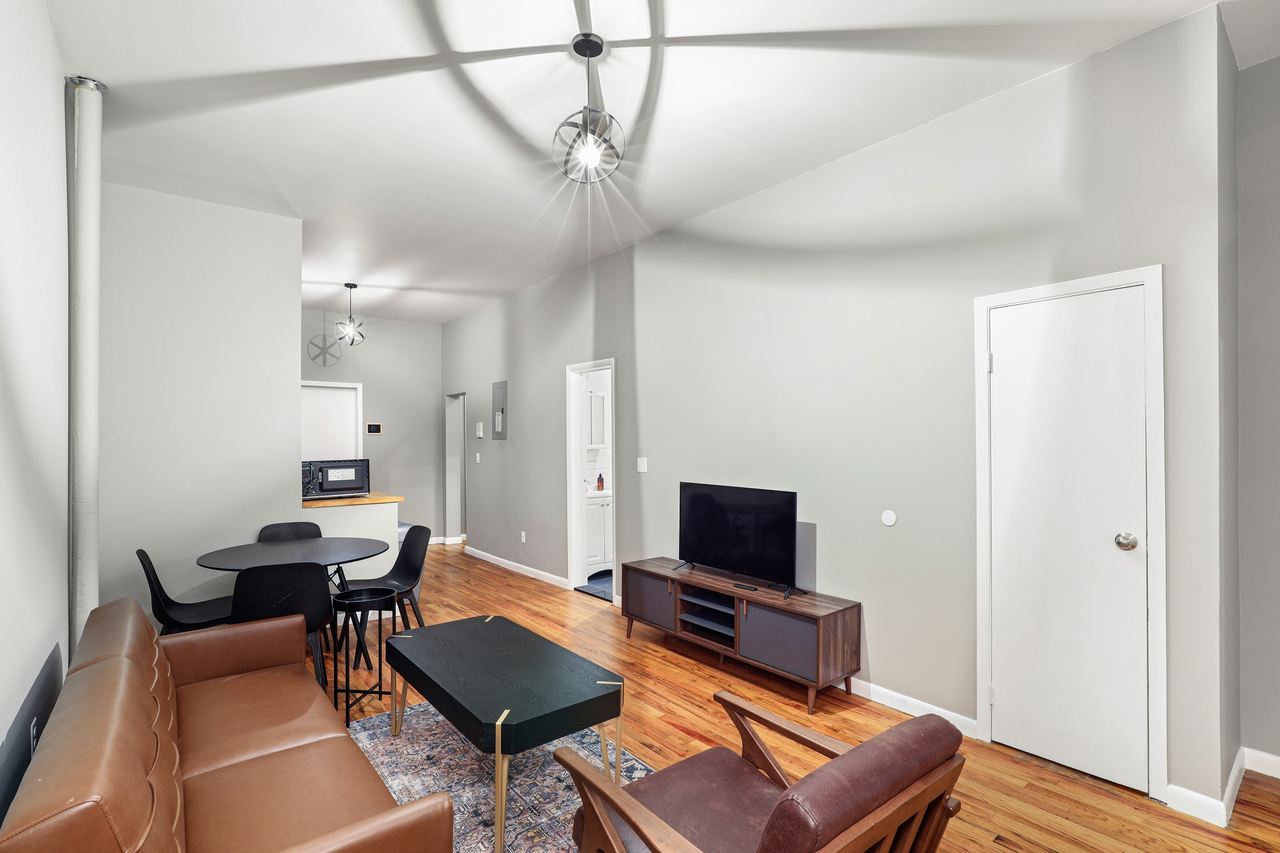 a room in East Williamsburg photo 2