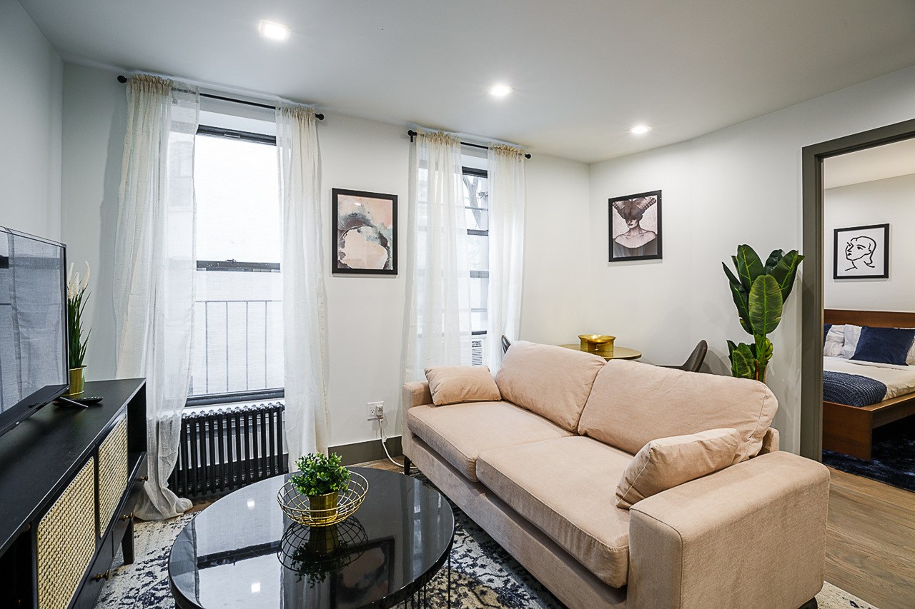 a room in Morningside Heights photo 4