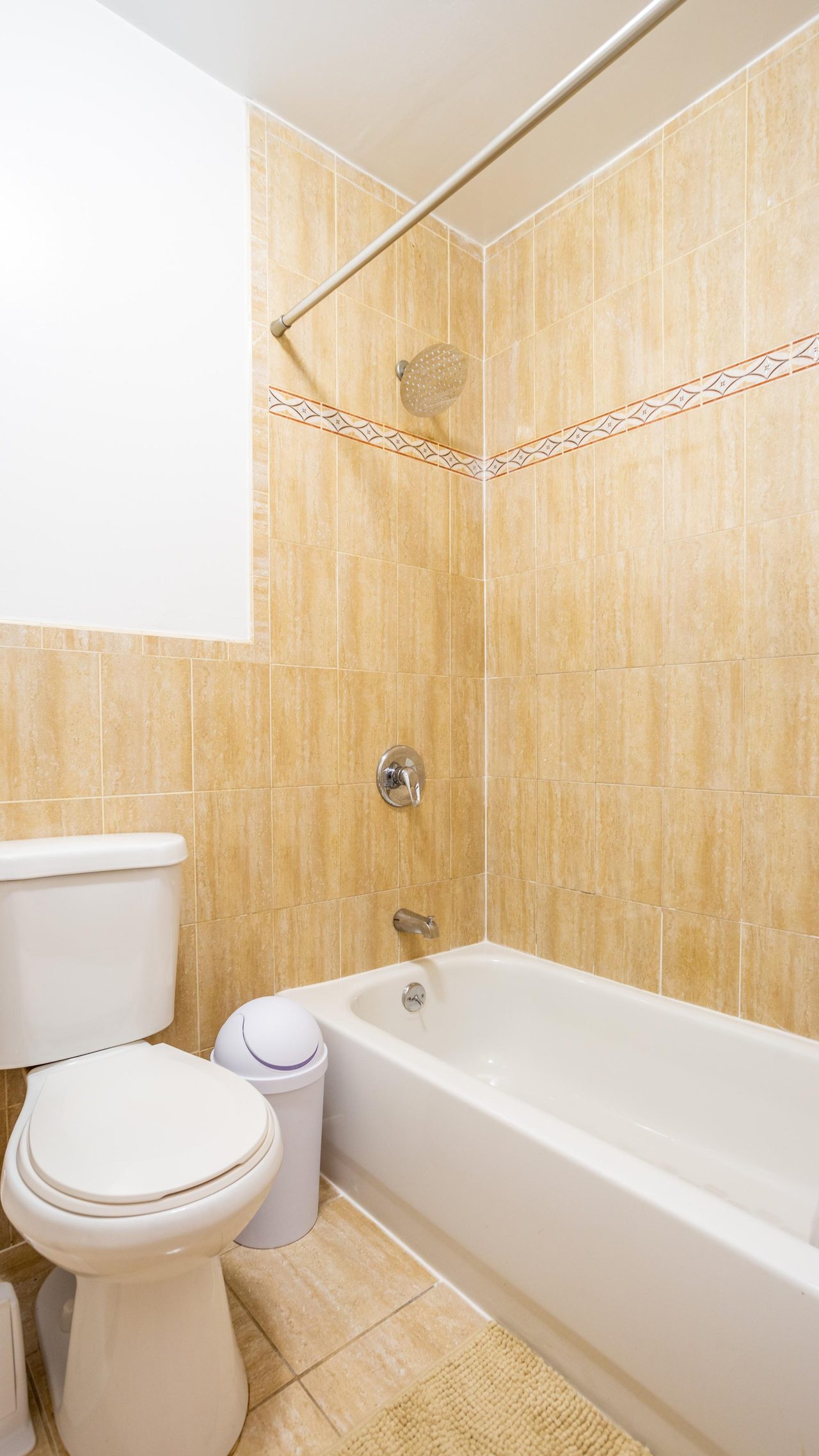 a room in Little Haiti photo 5
