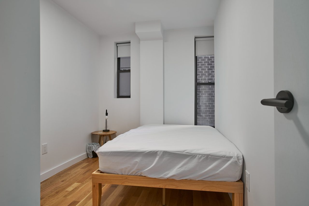 a room in Bedford-Stuyvesant photo 3