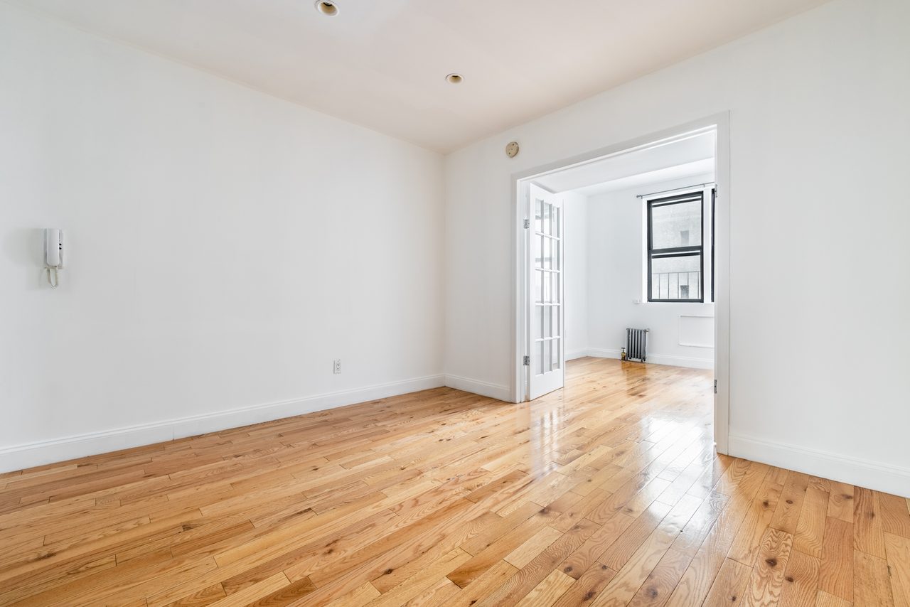 a room in East Village photo 8