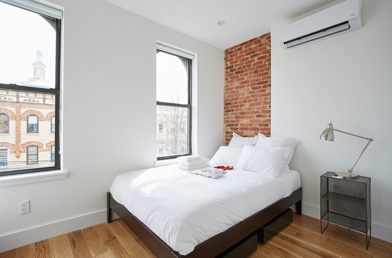 a room in Flushing photo 3