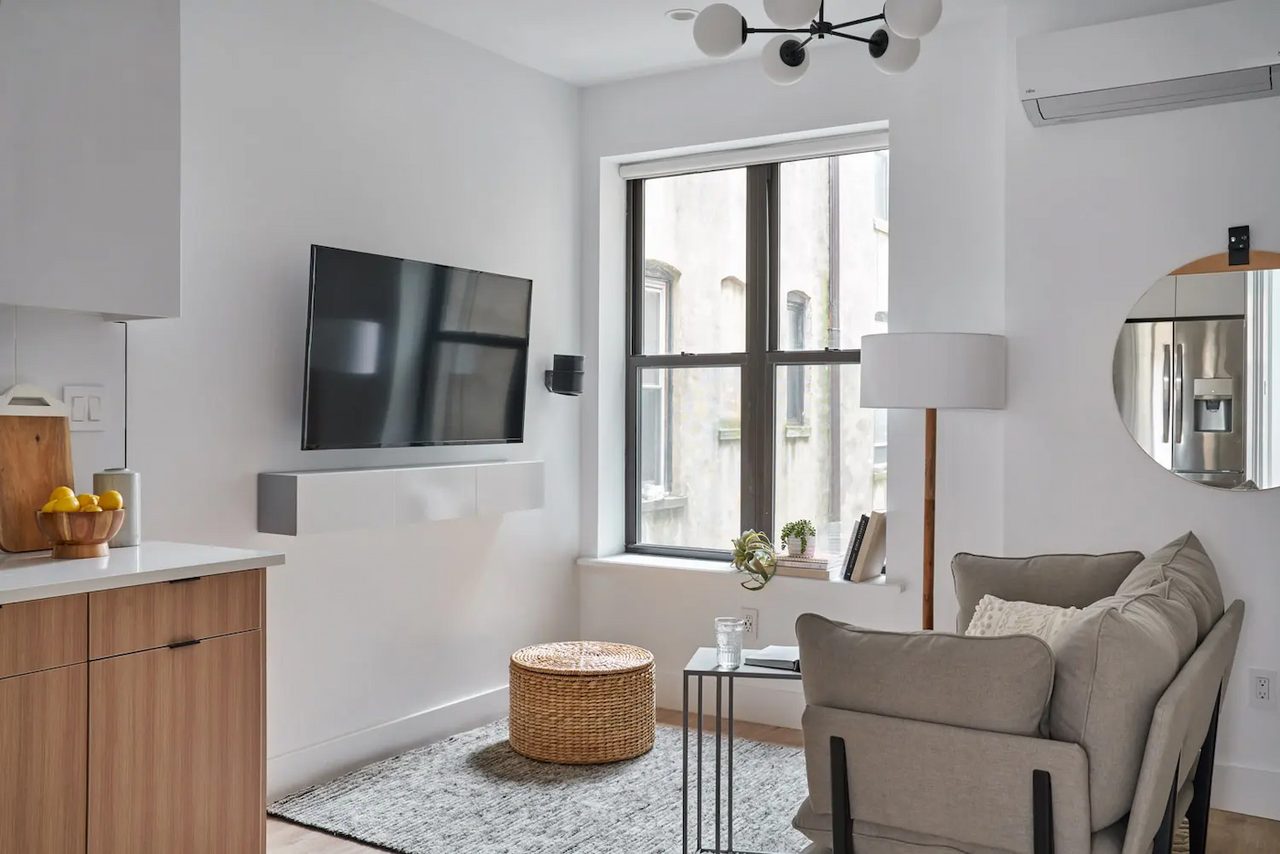 a room in Crown Heights photo 2