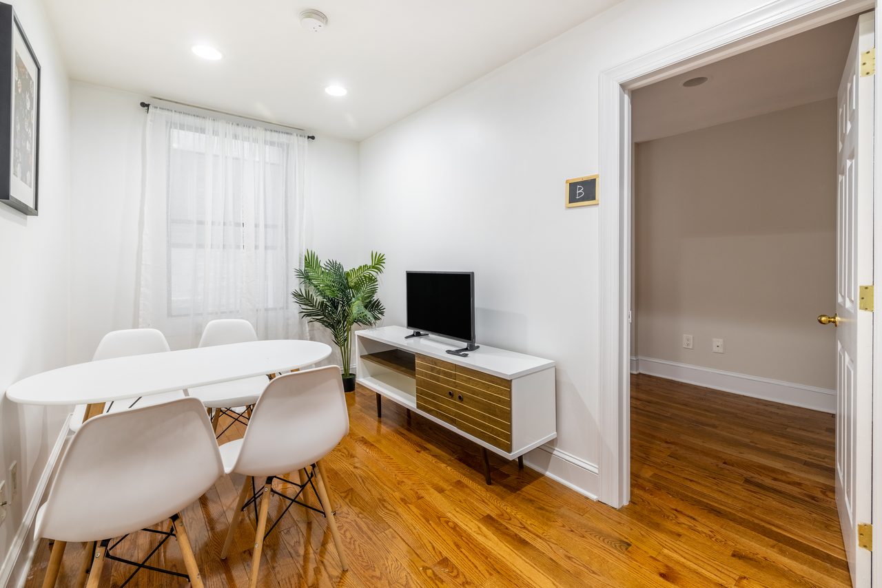a room in Flatiron District photo 3