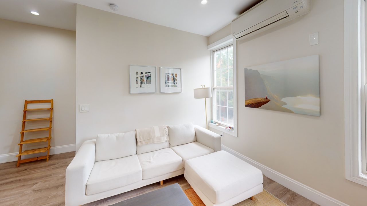 a room in Greenpoint photo 4
