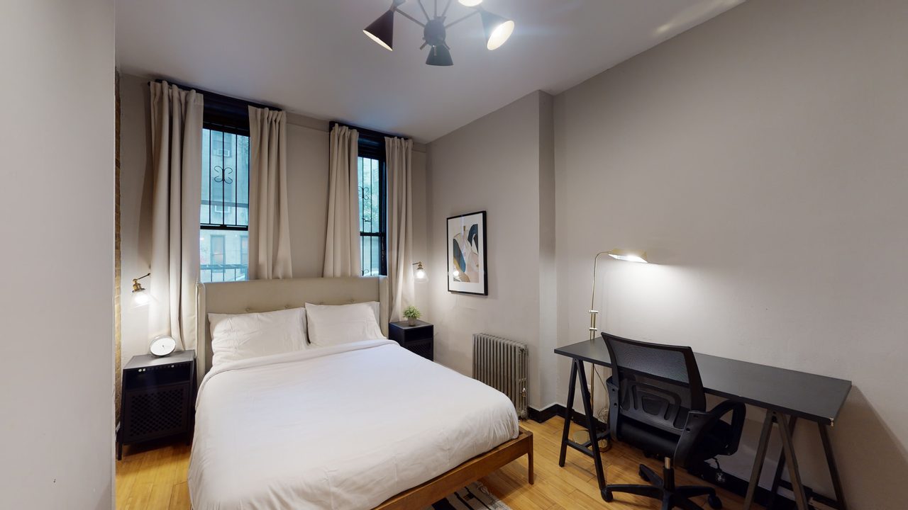 a room in Hell's Kitchen photo 8