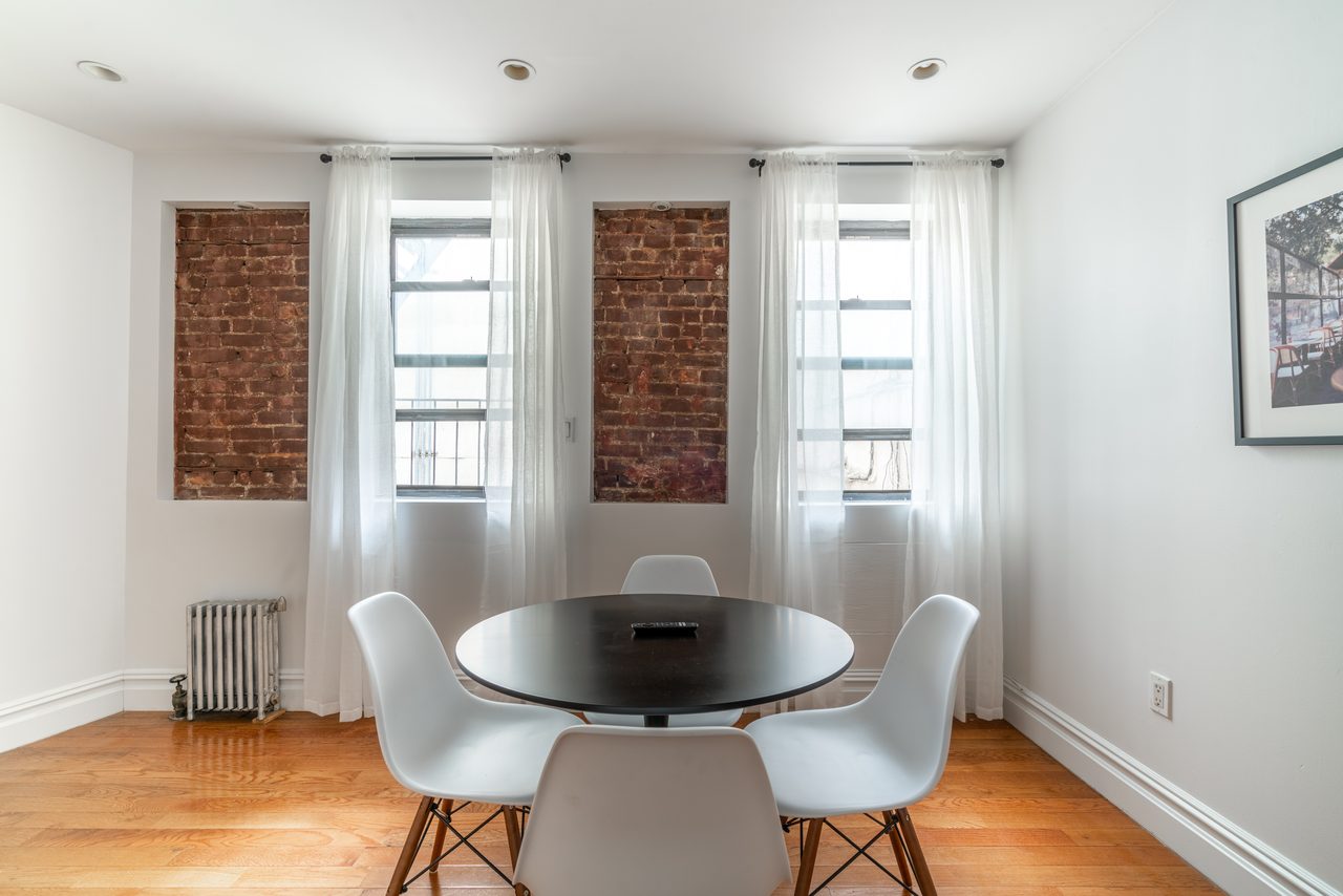 a room in East Village photo 6