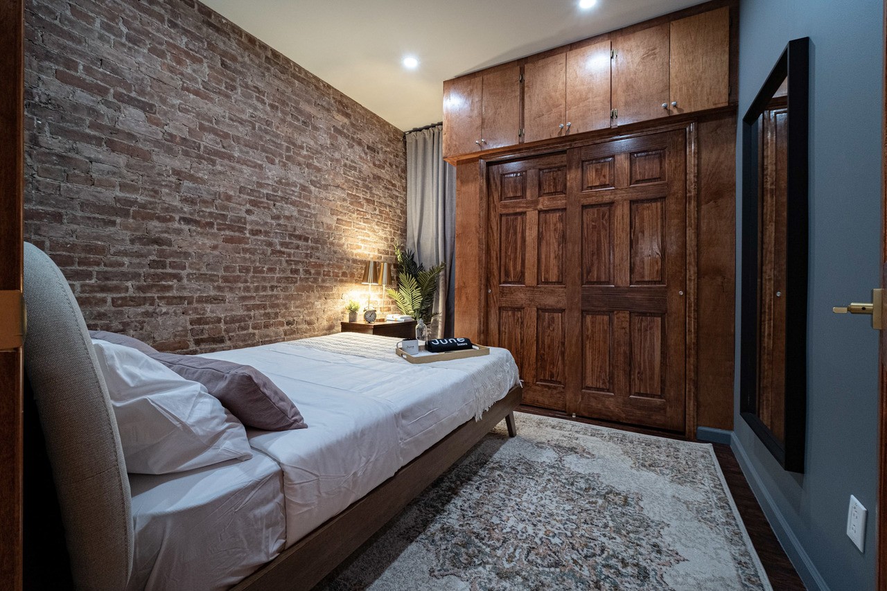 a room in Upper East Side photo 8