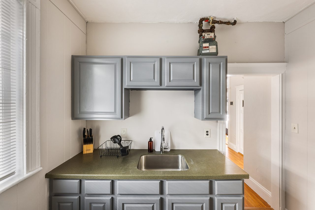 a room in Allston photo 9