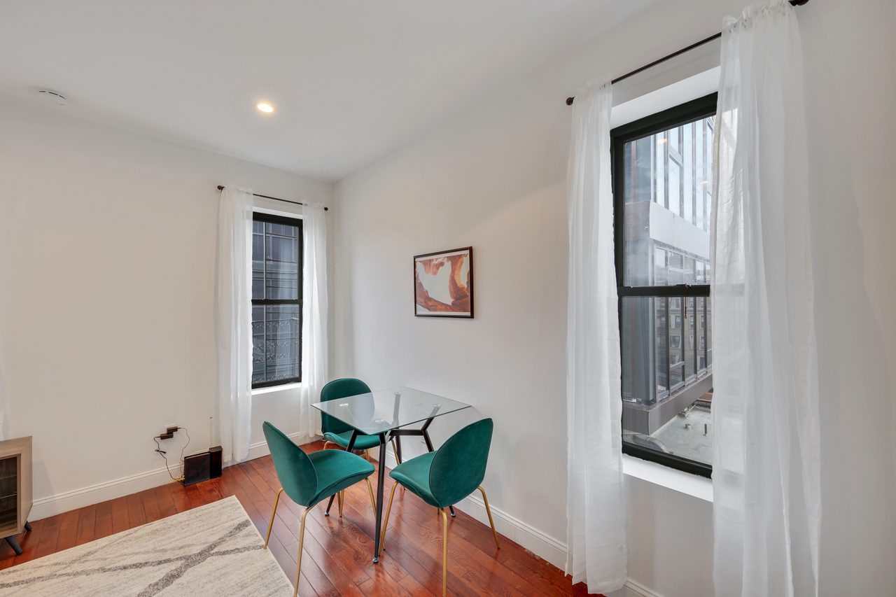 a room in Harlem photo 6