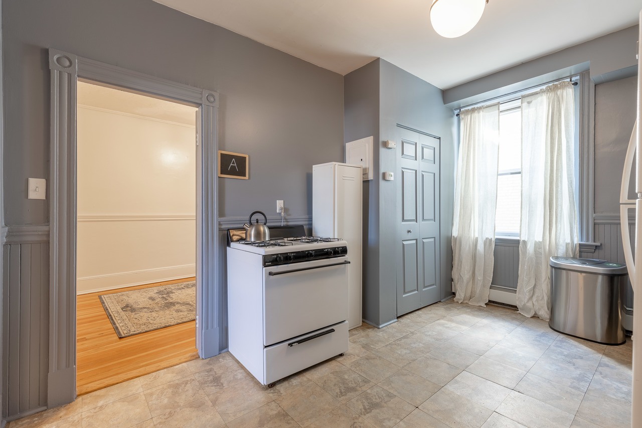 a room in North End photo 9