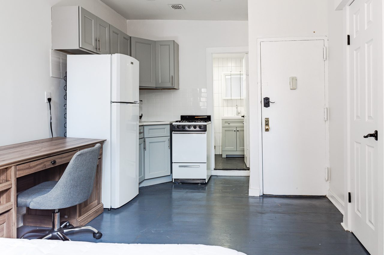 a room in East Village photo 2