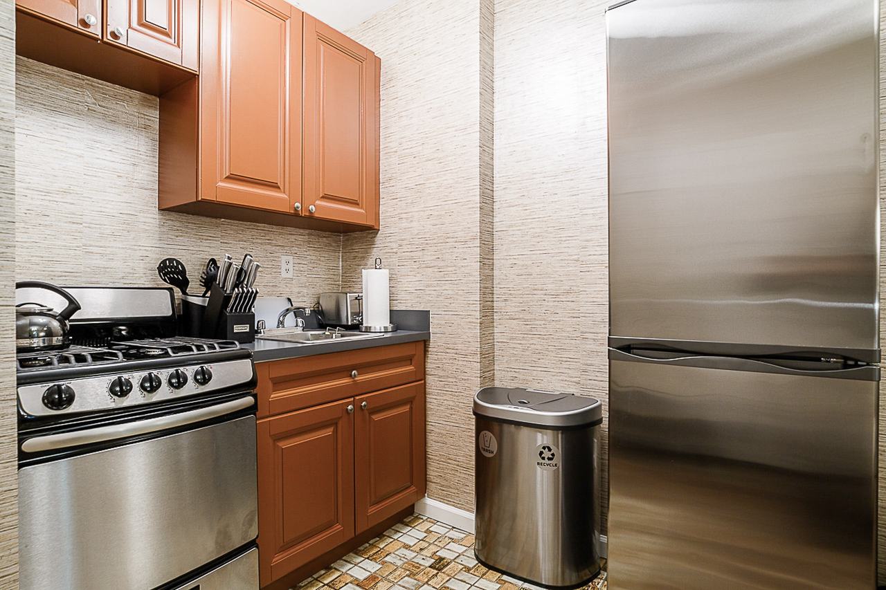 a room in Theater District photo 4