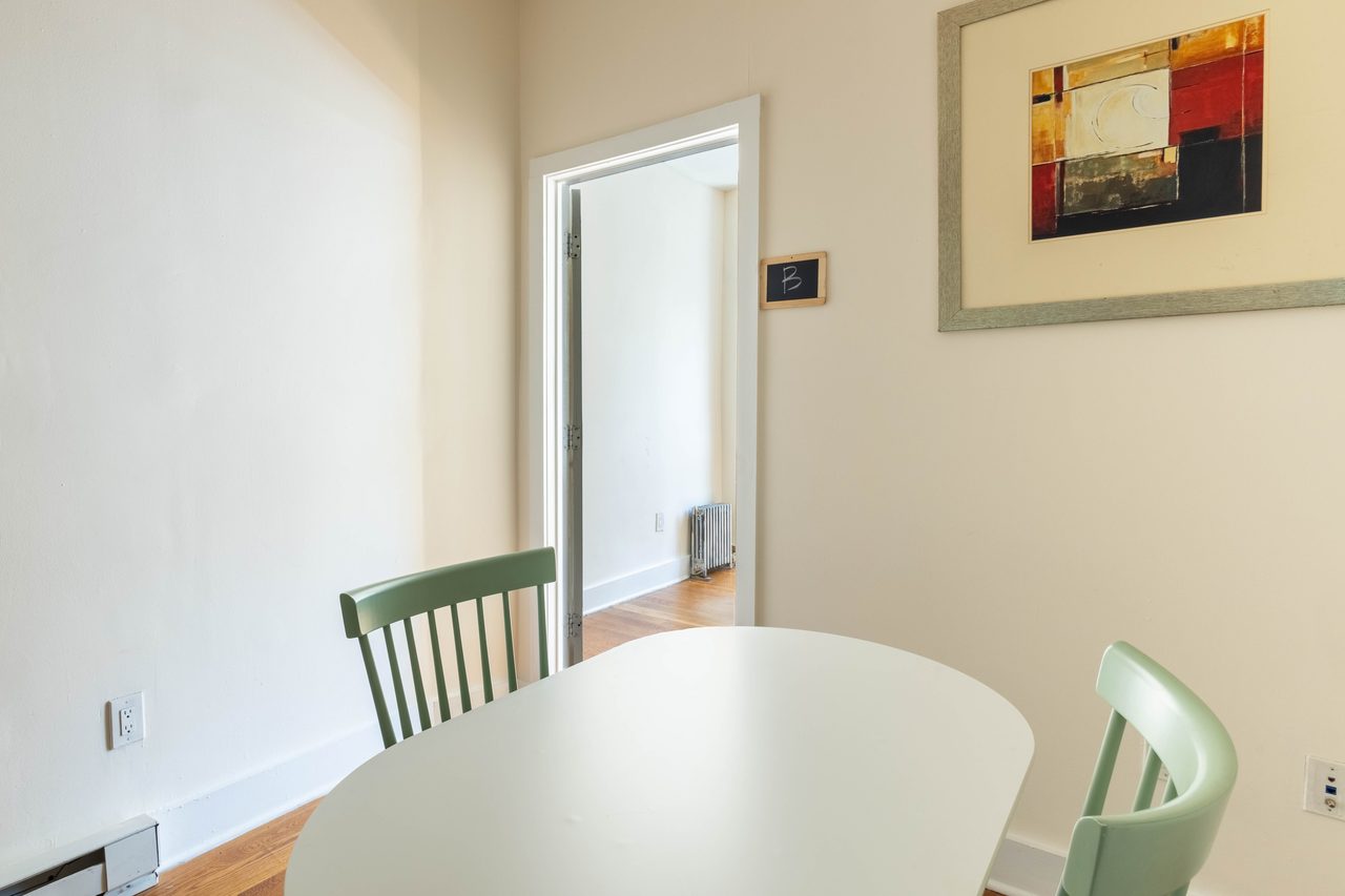 a room in Morningside Heights photo 8