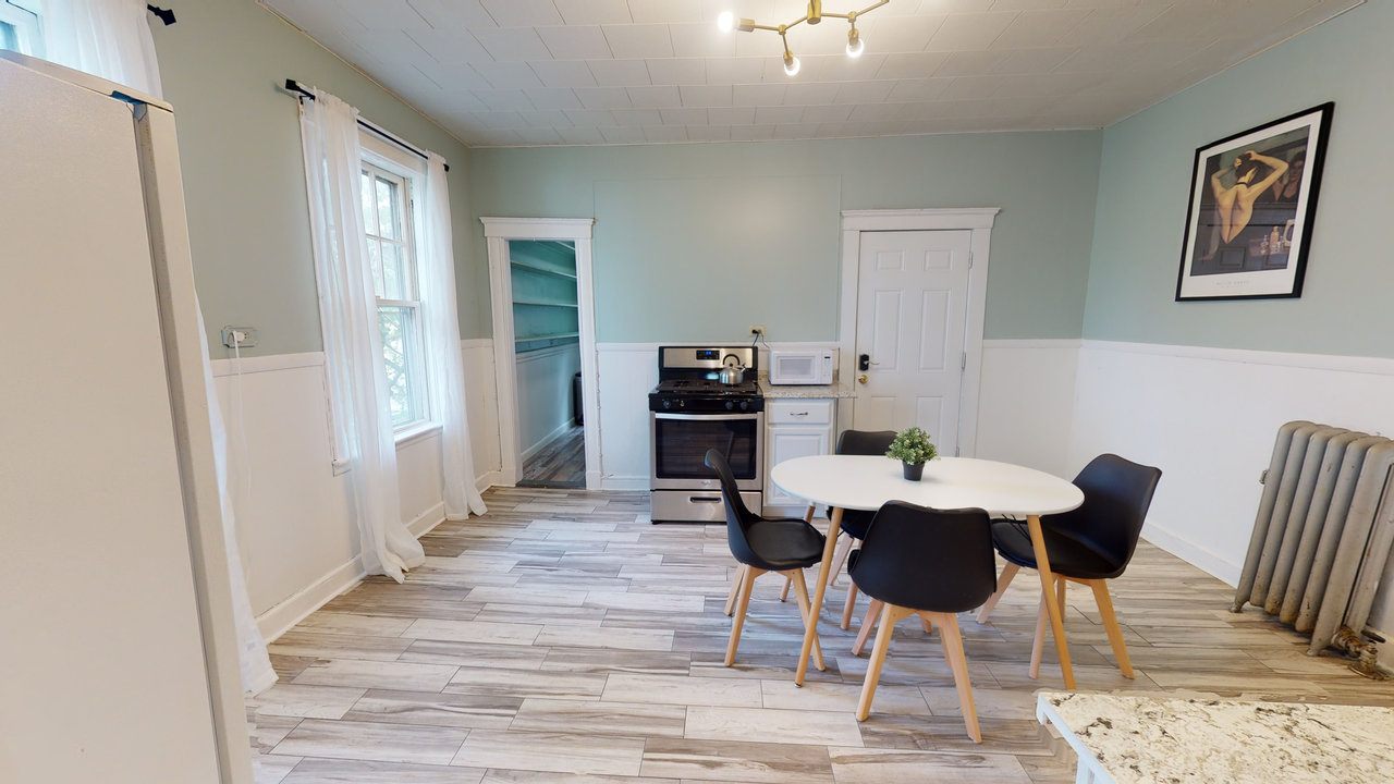 a room in Dorchester photo 8