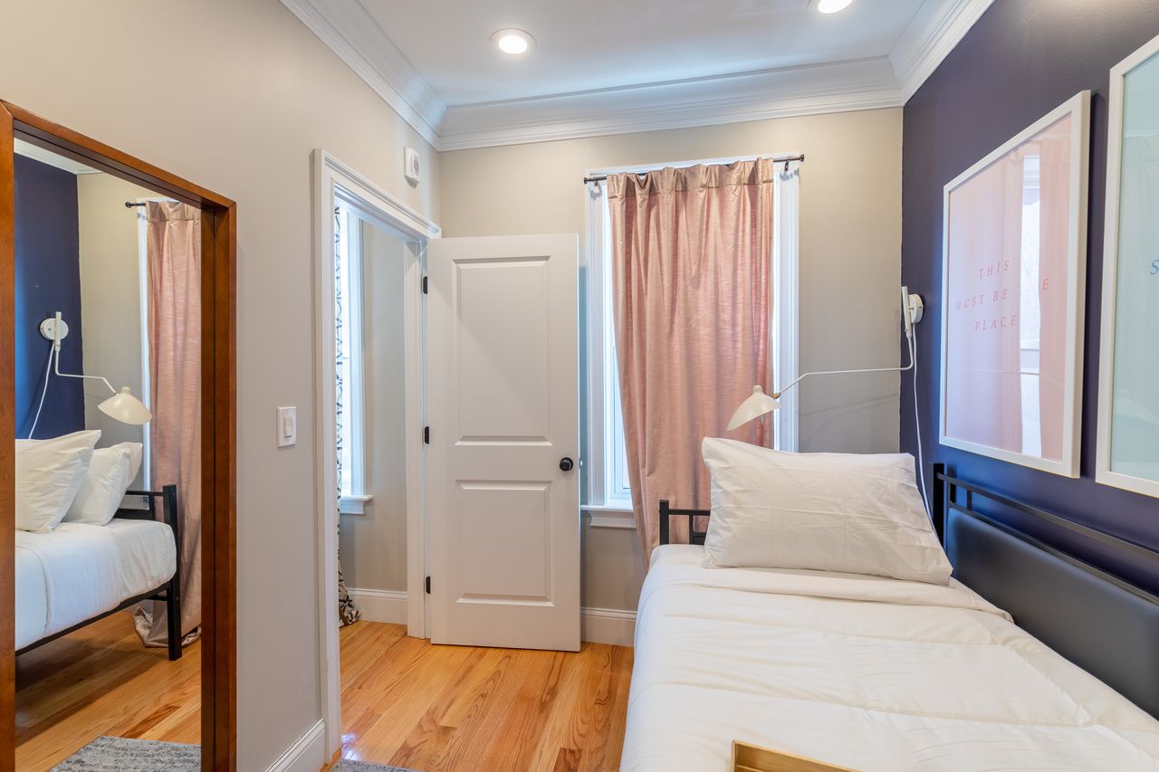 a room in North End photo 2