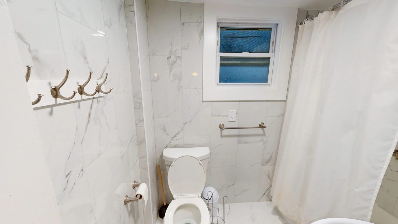 a room in Allston photo 6