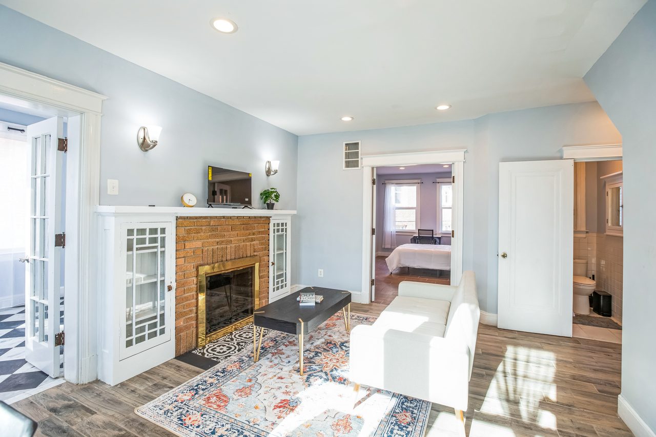 a room in Dupont Park photo 5