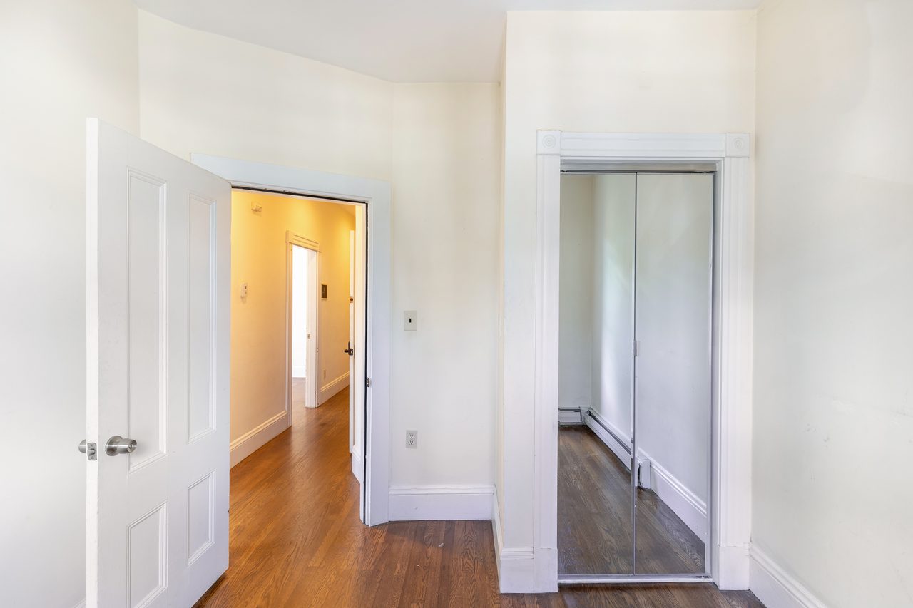 a room in Dorchester photo 3