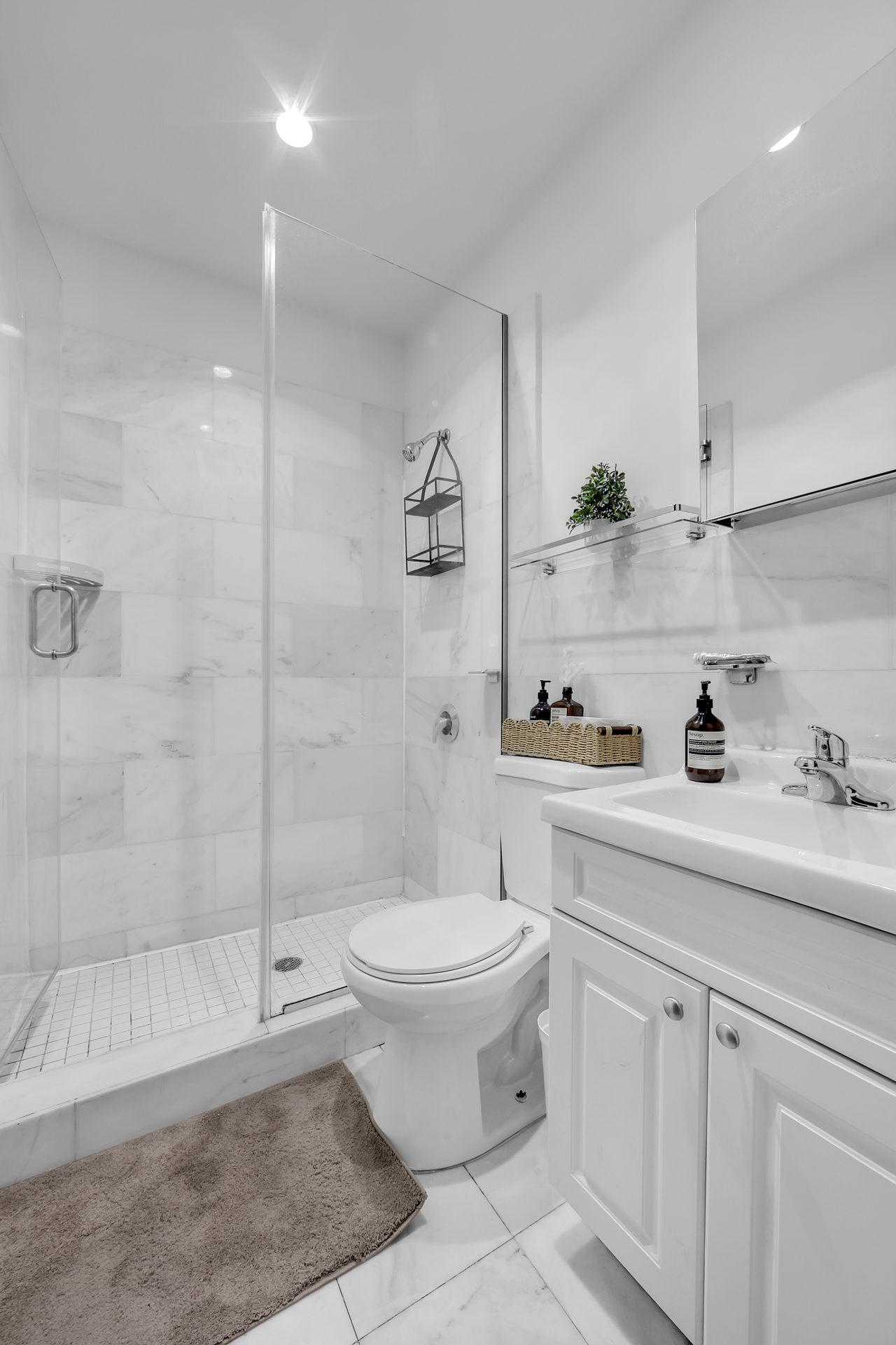 a room in East Village photo 4