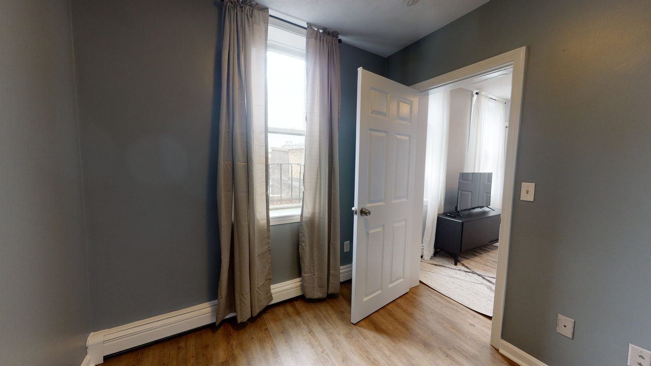 a room in North End photo 2