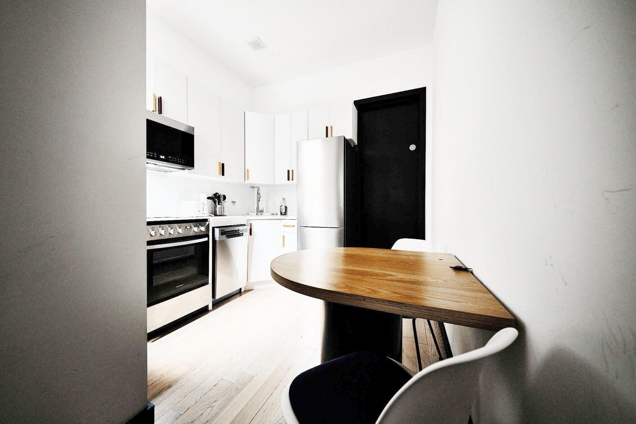 a room in Ridgewood photo 5