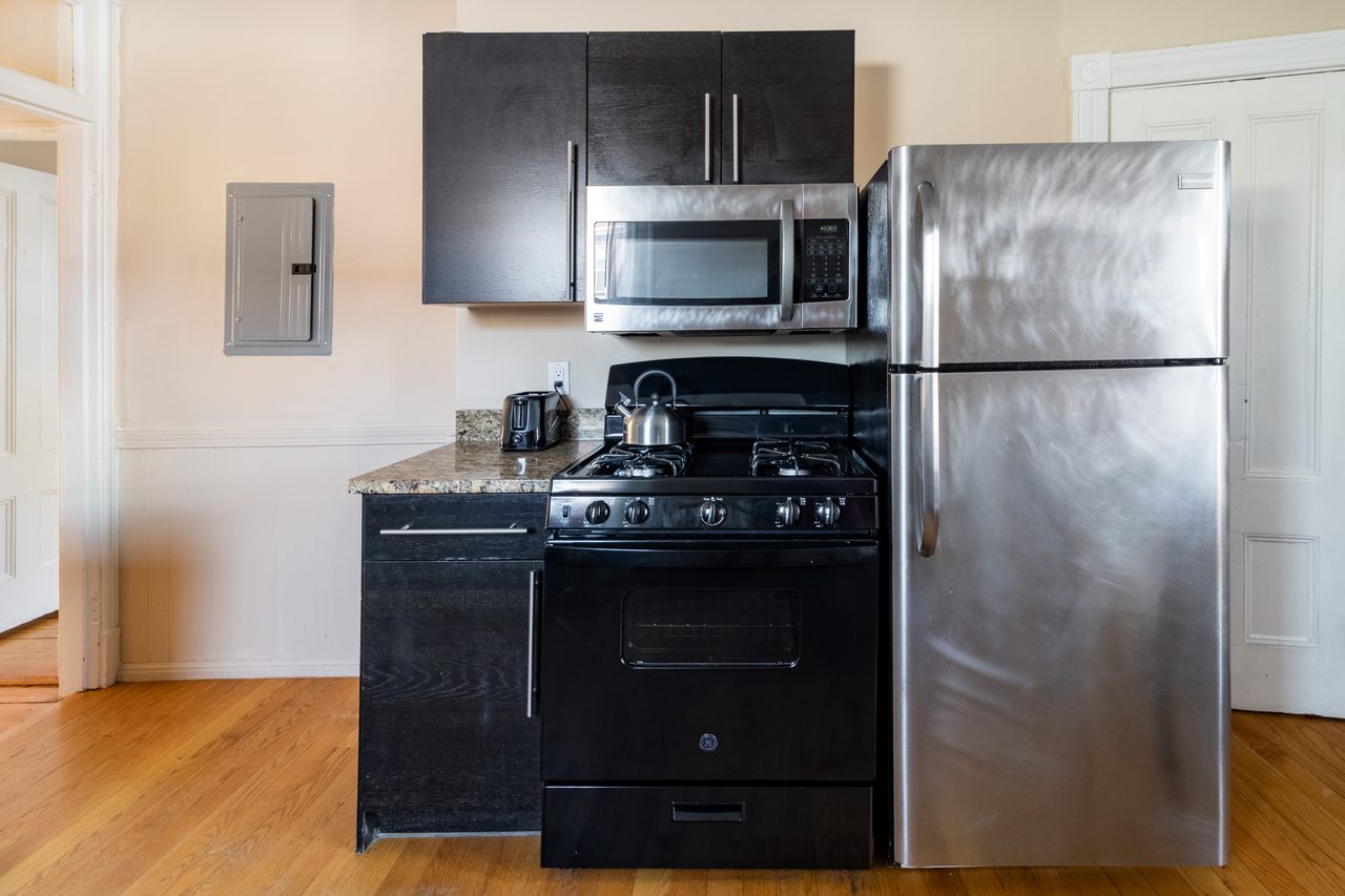 a room in Jamaica Plain photo 5