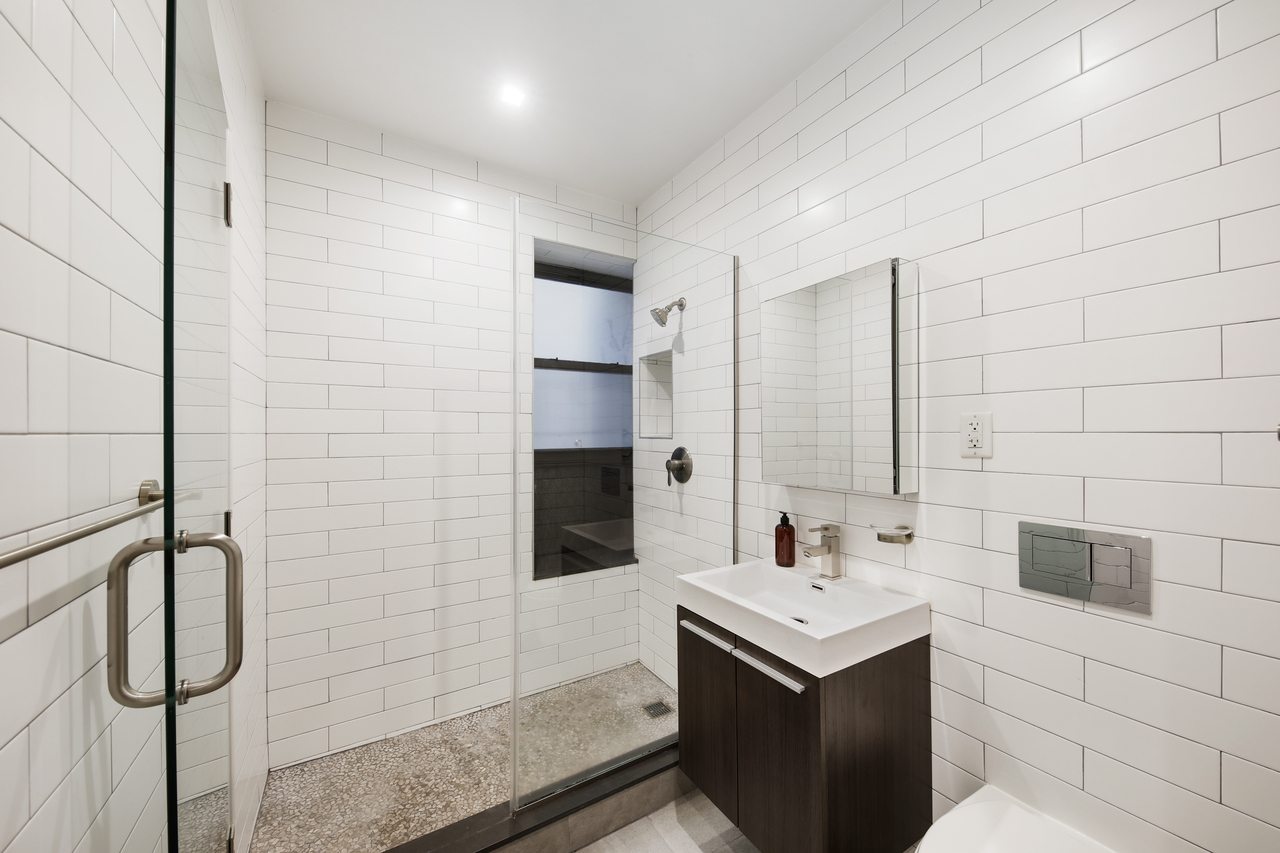 a room in Harlem photo 5
