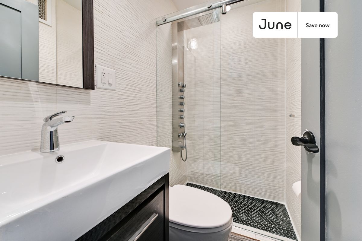 1 bedroom in East Village photo 8